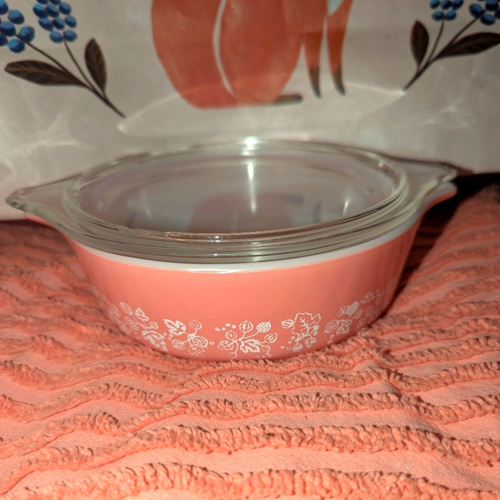 Pyrex Vintage Cinderella Pink Flower Glass Bowl With Lid